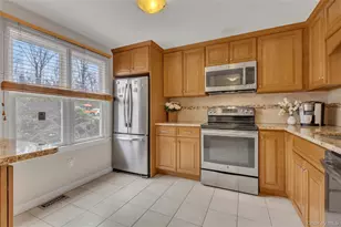 203 Williamsburg Dr, Mahopac, NY 10541 - Photo 10