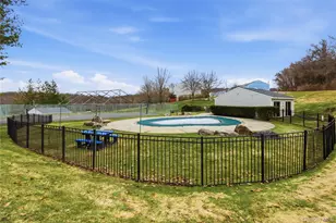 203 Williamsburg Dr, Mahopac, NY 10541 - Photo 32