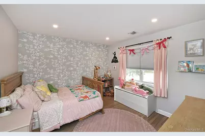 2457 New York Avenue, Melville, NY 11747 - Photo 20