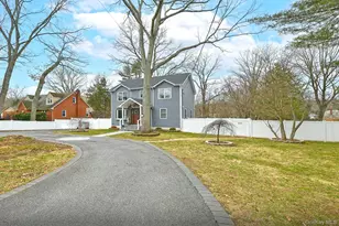 2457 New York Ave, Melville, NY 11747 - Photo 32