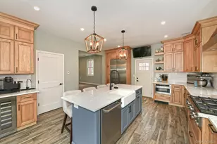 2457 New York Ave, Melville, NY 11747 - Photo 12