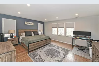 2457 New York Avenue, Melville, NY 11747 - Photo 16