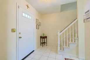 2 Eisenhower Ct, Hopewell Junction, NY 12533 - Photo 4