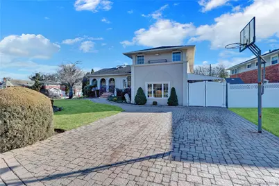 646 Kildare Crescent, Seaford, NY 11783 - Photo 42