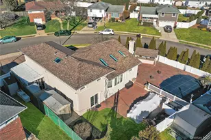 646 Kildare Crescent, Seaford, NY 11783 - Photo 38