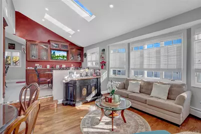 646 Kildare Crescent, Seaford, NY 11783 - Photo 8