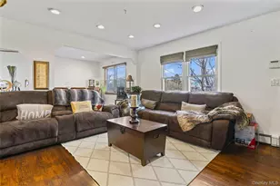 2 Burnett Ave, Bay Shore, NY 11706 - Photo 8