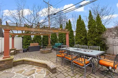 2 Burnett Avenue, Bay Shore, NY 11706 - Photo 30