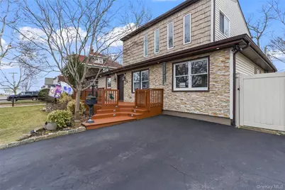 2 Burnett Avenue, Bay Shore, NY 11706 - Photo 2