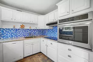 129 Columbia Ct, Yorktown Heights, NY 10598 - Photo 24