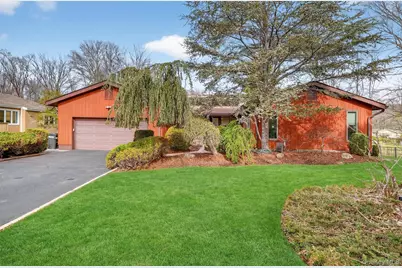 8 Augusta Court, New City, NY 10956 - Photo 2