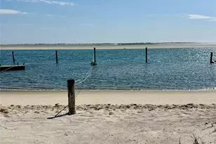 106 Oak Beach Rd, Babylon, NY 11702 - Photo 22