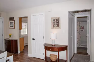 18 Springwood Dr, North Babylon, NY 11703 - Photo 6