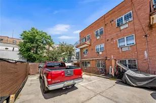 35-30 10th St, Astoria, NY 11106 - Photo 12