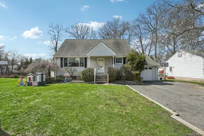 55 Sherwood Drive, Nanuet, NY 10954 - Photo 1