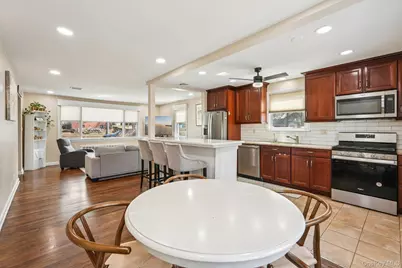 55 Sherwood Drive, Nanuet, NY 10954 - Photo 8