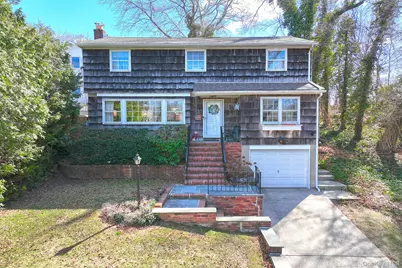 90 E 25th Street, Huntington Station, NY 11746 - Photo 34