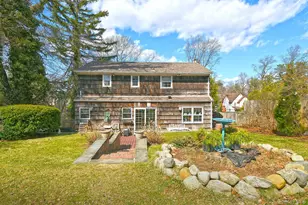 90 E 25th St, Huntington Station, NY 11746 - Photo 30