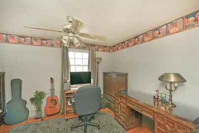 90 E 25th Street, Huntington Station, NY 11746 - Photo 22