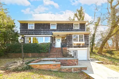 90 E 25th Street, Huntington Station, NY 11746 - Photo 2