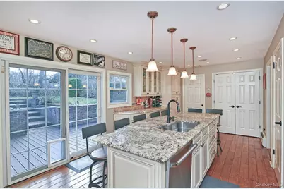 90 E 25th Street, Huntington Station, NY 11746 - Photo 6