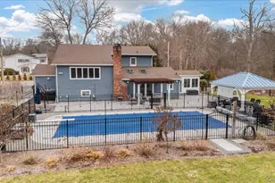 32 Branch Dr, Smithtown, NY 11787 - Photo 36