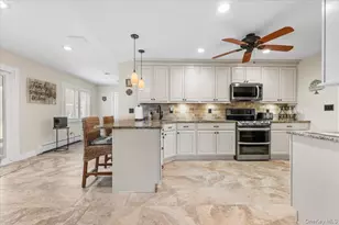 32 Branch Dr, Smithtown, NY 11787 - Photo 10