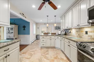 32 Branch Dr, Smithtown, NY 11787 - Photo 8