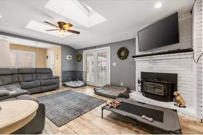 32 Branch Drive, Smithtown, NY 11787 - Photo 18