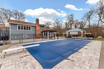 32 Branch Drive, Smithtown, NY 11787 - Photo 34