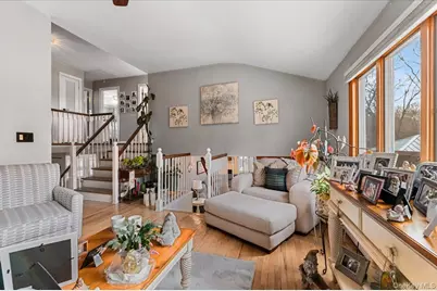 32 Branch Drive, Smithtown, NY 11787 - Photo 4