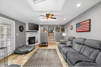 32 Branch Drive, Smithtown, NY 11787 - Photo 16