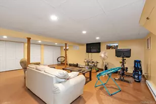 87 Powell Ave, Merrick, NY 11566 - Photo 20