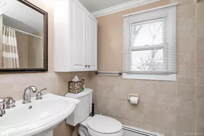 87 Powell Avenue, Merrick, NY 11566 - Photo 18