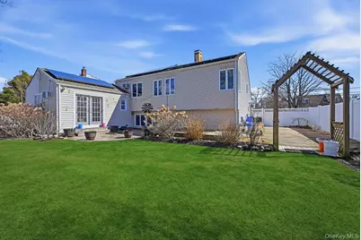 628 Peter Paul Drive, West Islip, NY 11795 - Photo 36