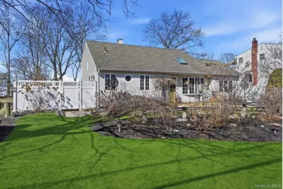 628 Peter Paul Drive, West Islip, NY 11795 - Photo 2