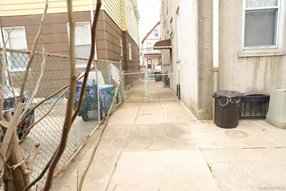 80-33 90th Road, Woodhaven, NY 11421 - Photo 20