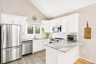 39 Tanners Neck Ln, Westhampton, NY 11977 - Photo 4