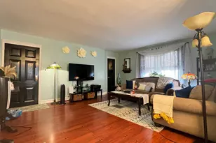 196-40 67th Ave, Fresh Meadows, NY 11365 - Photo 4
