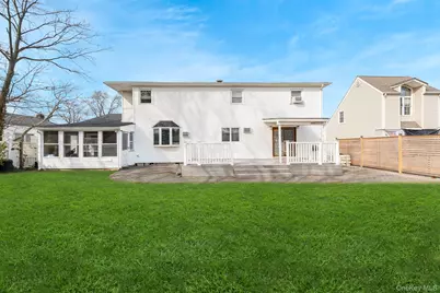 30 Poplar Avenue, Farmingdale, NY 11735 - Photo 4