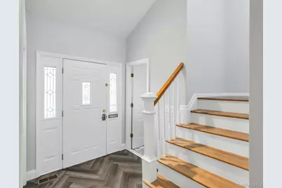 52 Edgewood Road, Port Washington, NY 11050 - Photo 4