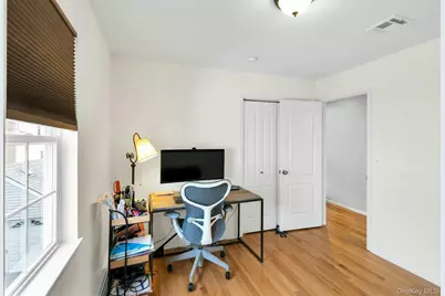 52 Edgewood Road, Port Washington, NY 11050 - Photo 22