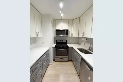 77 Fulton Street #6F, New York, NY 10038 - Photo 4