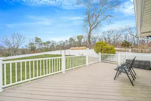 73 Parnell Dr, Smithtown, NY 11787 - Photo 16