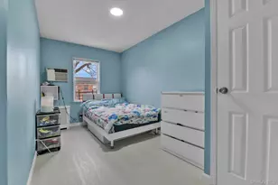 7-20 160th St, Whitestone, NY 11357 - Photo 8