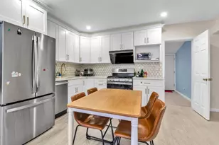 7-20 160th St, Whitestone, NY 11357 - Photo 4