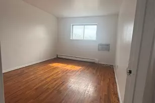 259-54 Craft Ave, Rosedale, NY 11422 - Photo 10