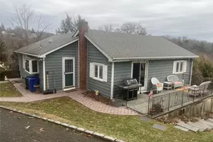 13 Summitt Pl, Valhalla, NY 10595 - Photo 2