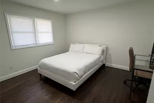 43 W Shore Rd, Oakdale, NY 11769 - Photo 14