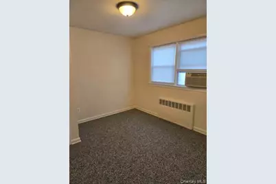 222 Cleveland Avenue, Mineola, NY 11501 - Photo 18